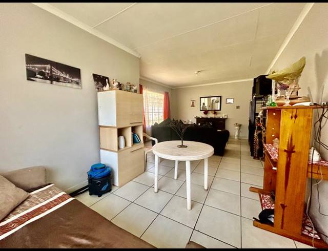 3 BEDROOM HOUSE FOR SALE IN VANDERBIJLPARK CW 6